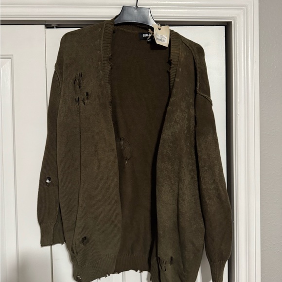SEROYA Olive Green Distressed Sweater - Picture 7 of 7